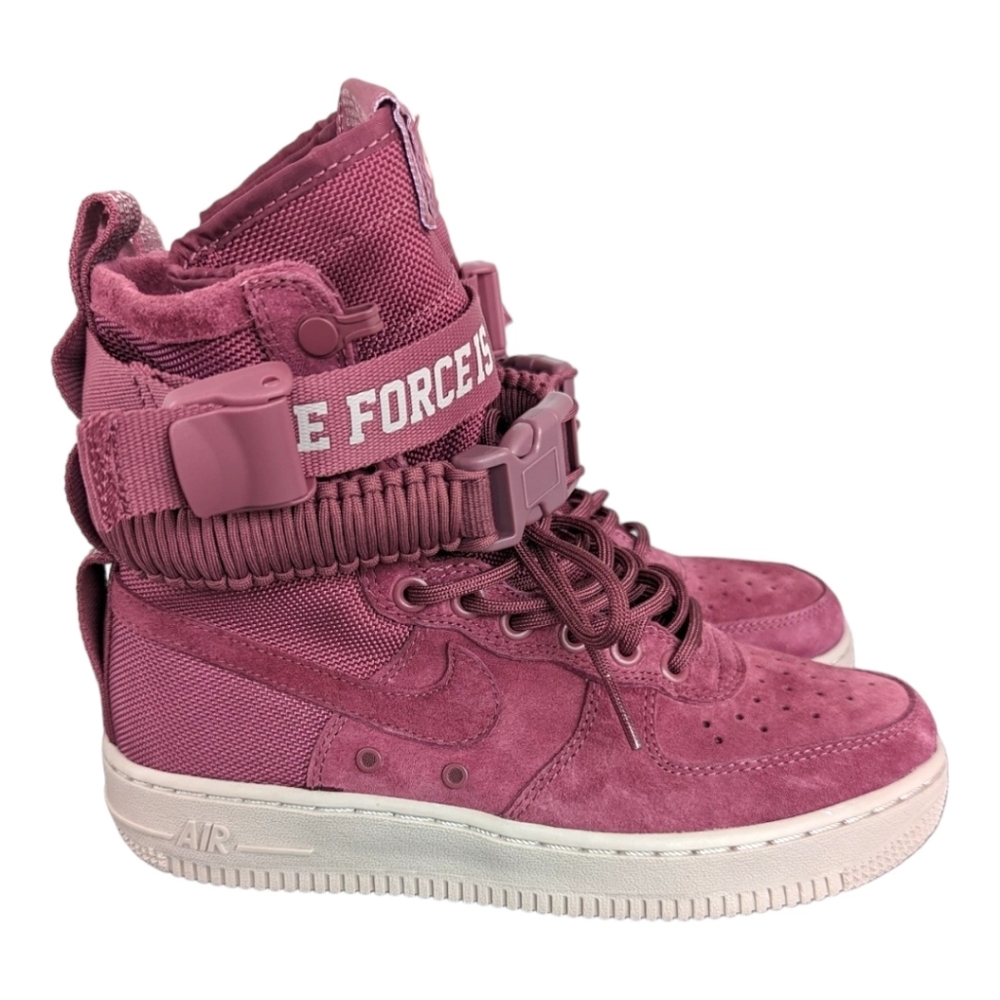Nike Air Force 1 - The Force is Female Sz 7 - Picture 9 of 16